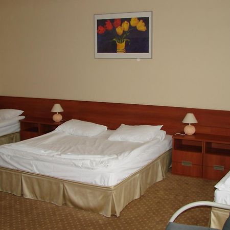 Motel Amadeus à Łomża Extérieur photo