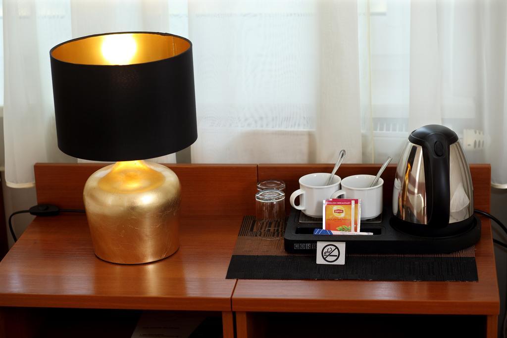 Motel Amadeus à Łomża Extérieur photo