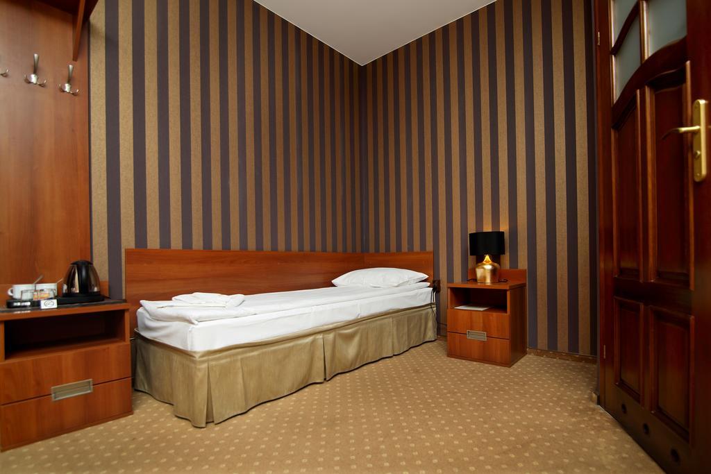 Motel Amadeus à Łomża Extérieur photo