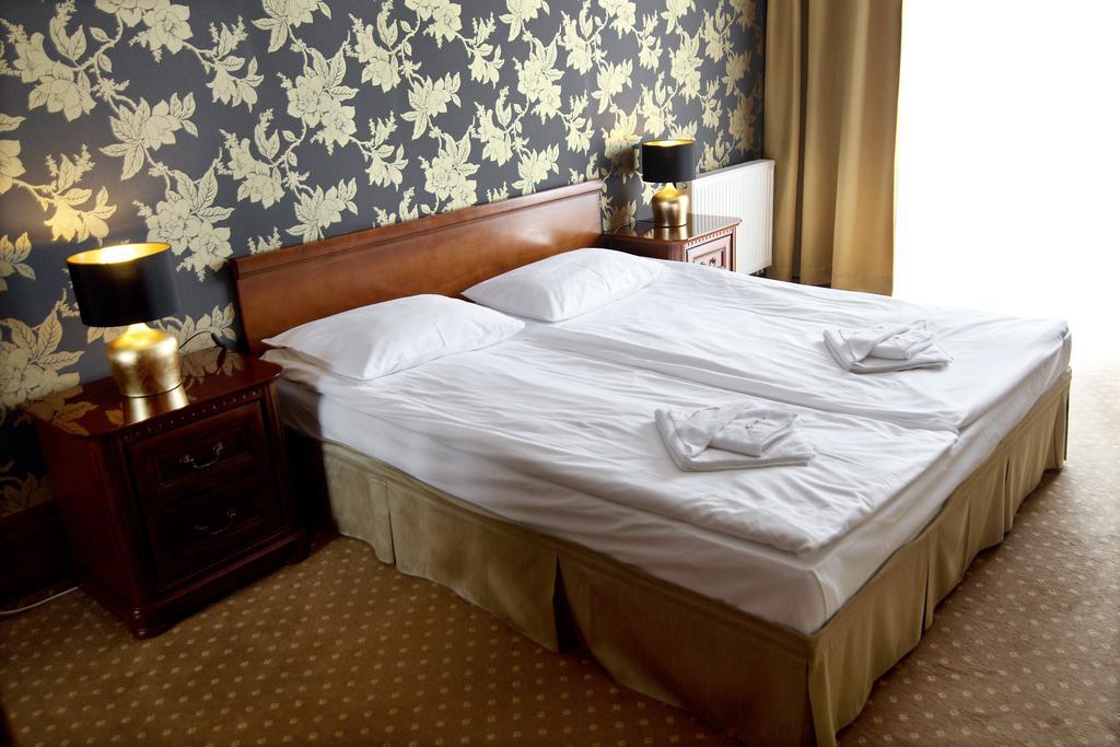 Motel Amadeus à Łomża Extérieur photo