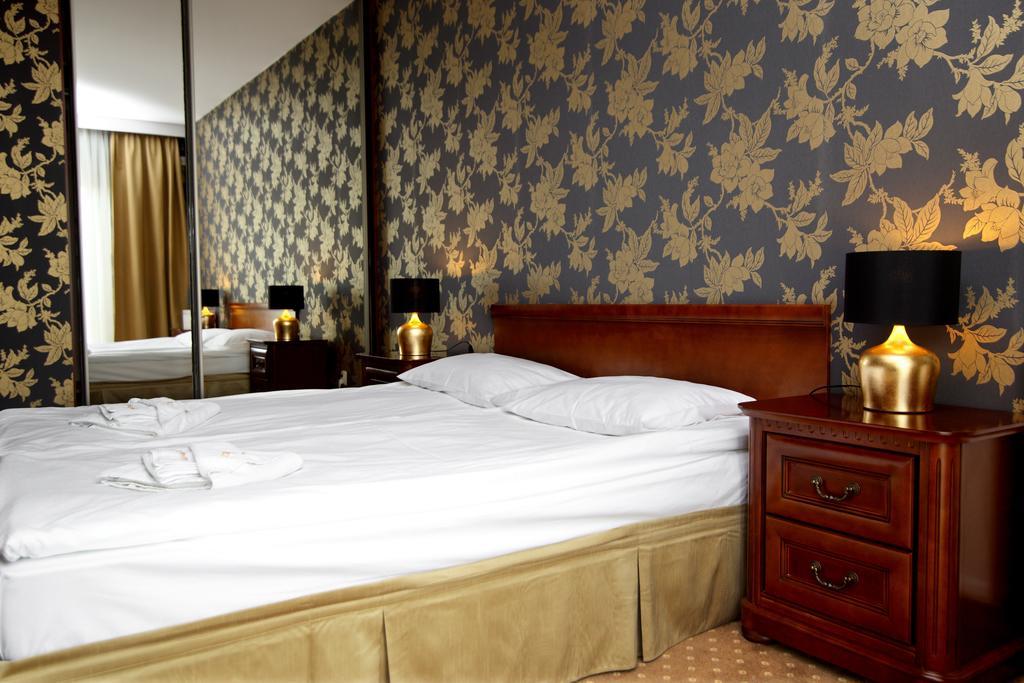 Motel Amadeus à Łomża Extérieur photo