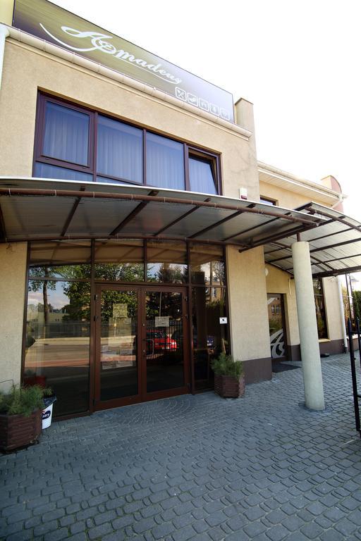 Motel Amadeus à Łomża Extérieur photo