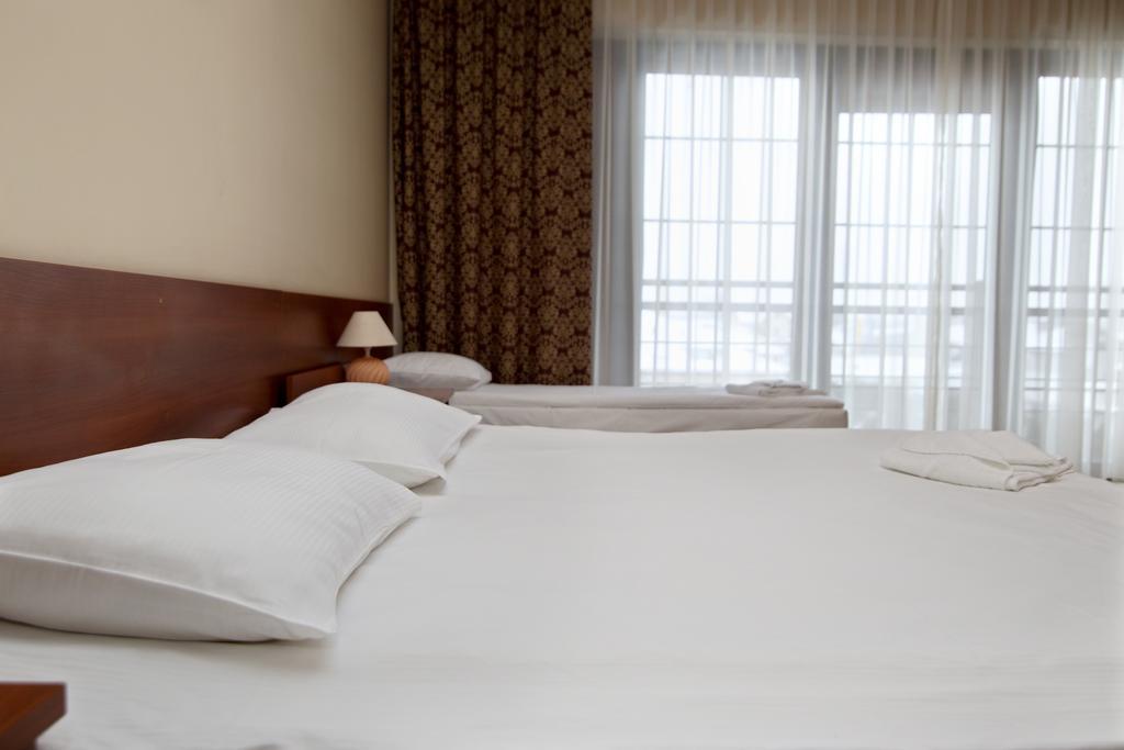 Motel Amadeus à Łomża Extérieur photo