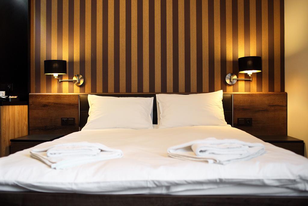 Motel Amadeus à Łomża Extérieur photo