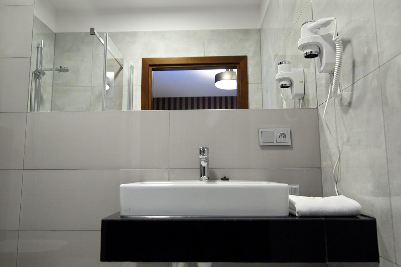 Motel Amadeus à Łomża Extérieur photo
