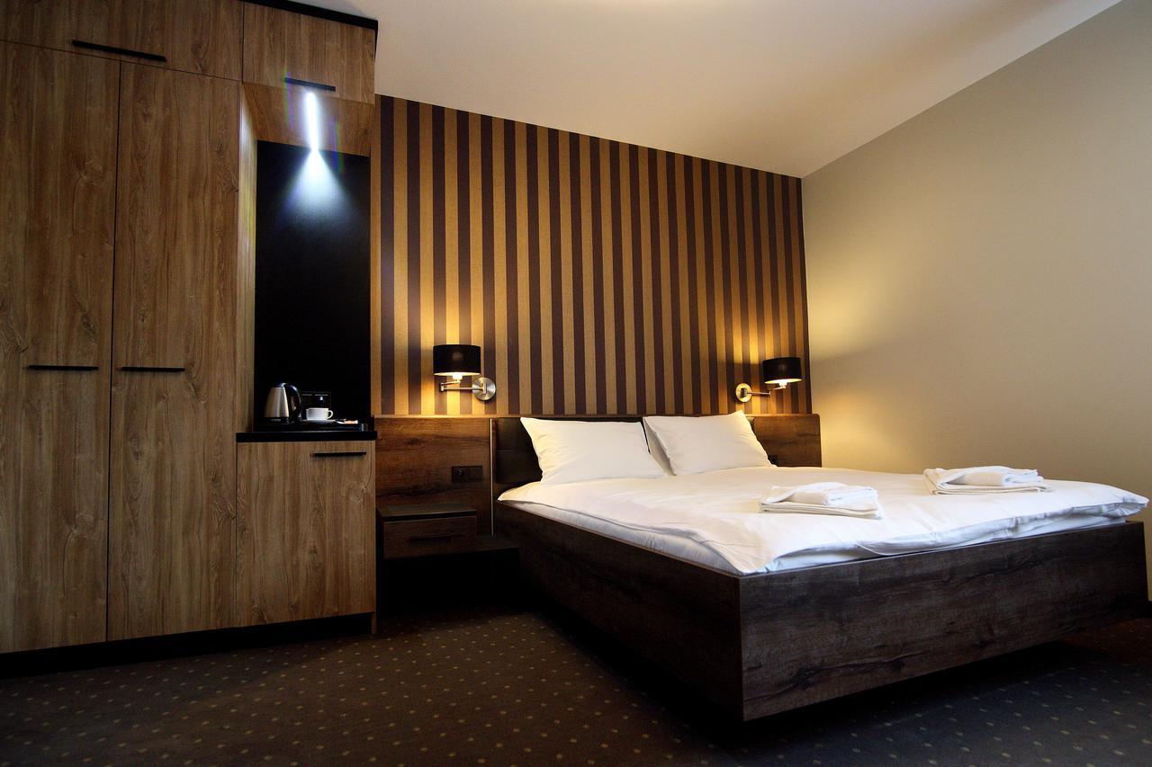 Motel Amadeus à Łomża Extérieur photo